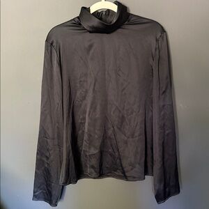 Bloomingdale's size 14 Silk Black Top